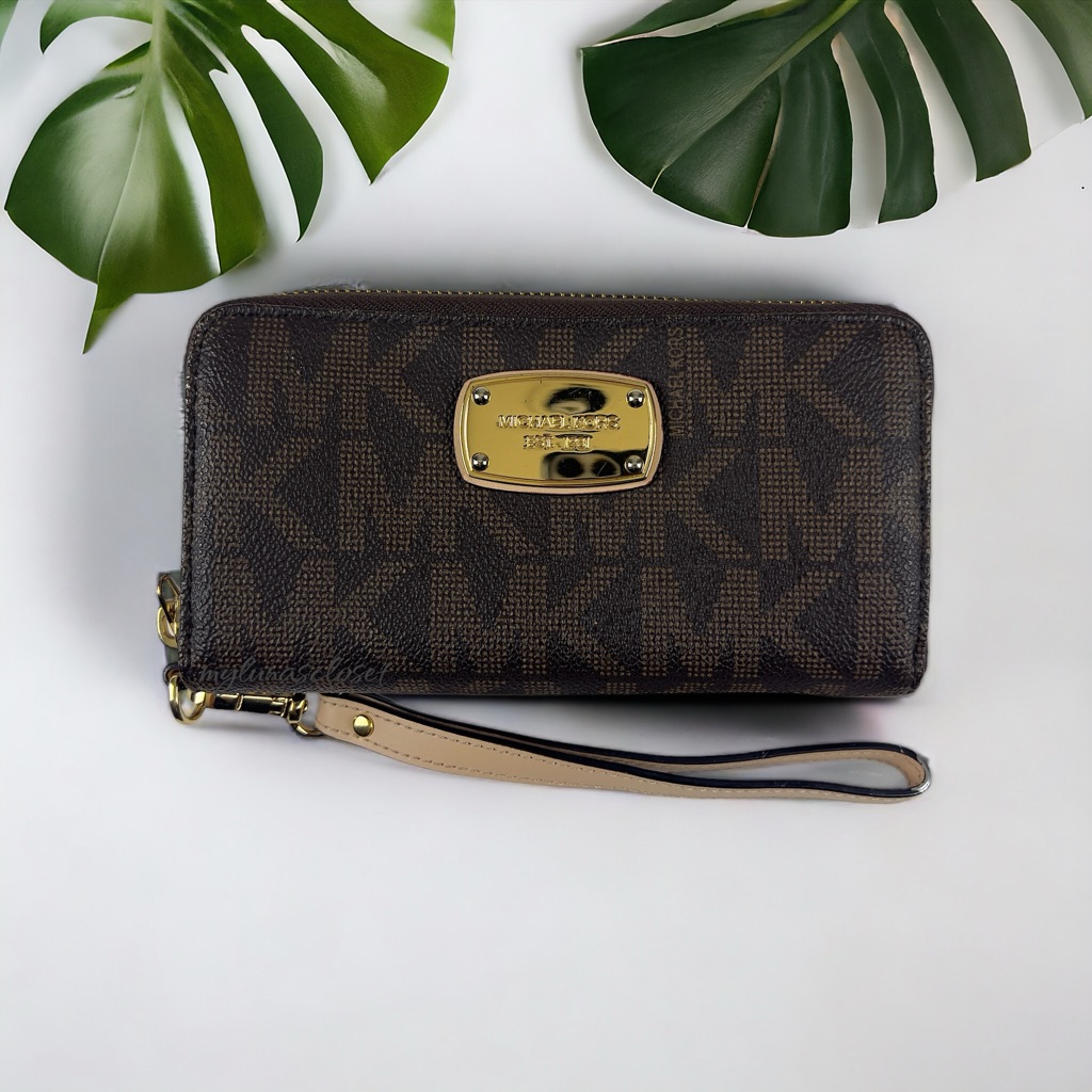 Michael Kors Jet Set Wristlet Wallet
